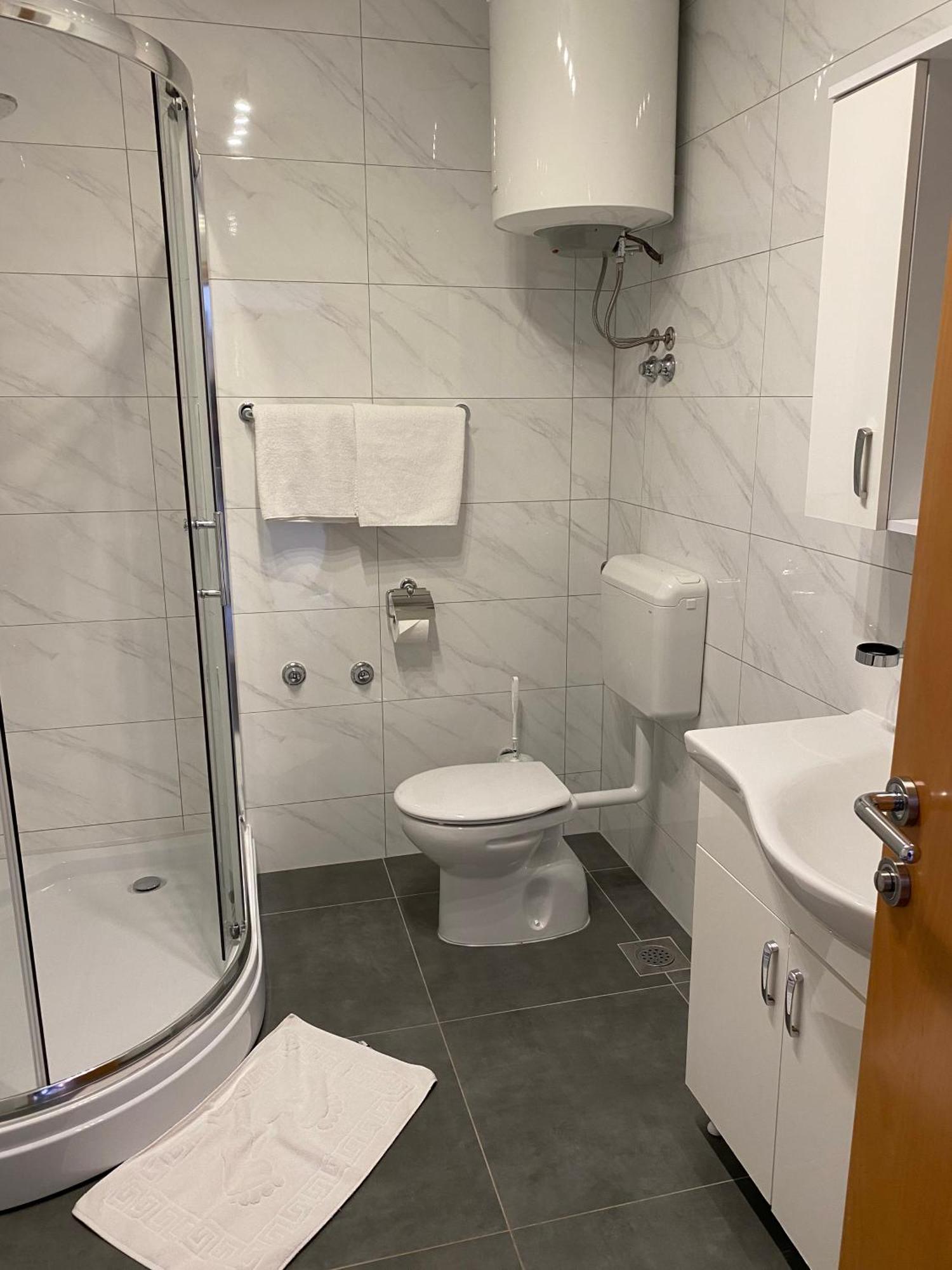 Villa Jasmin Бол Екстериор снимка