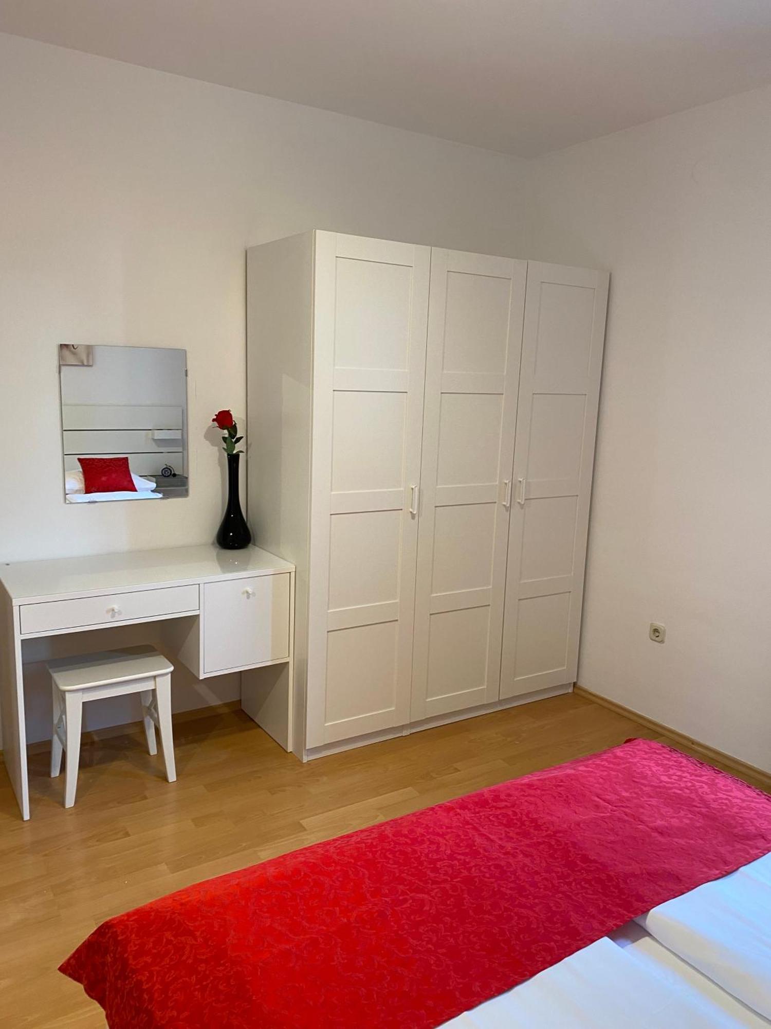 Villa Jasmin Бол Екстериор снимка