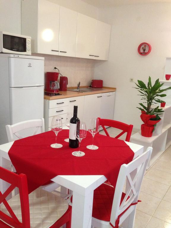 Villa Jasmin Бол Екстериор снимка