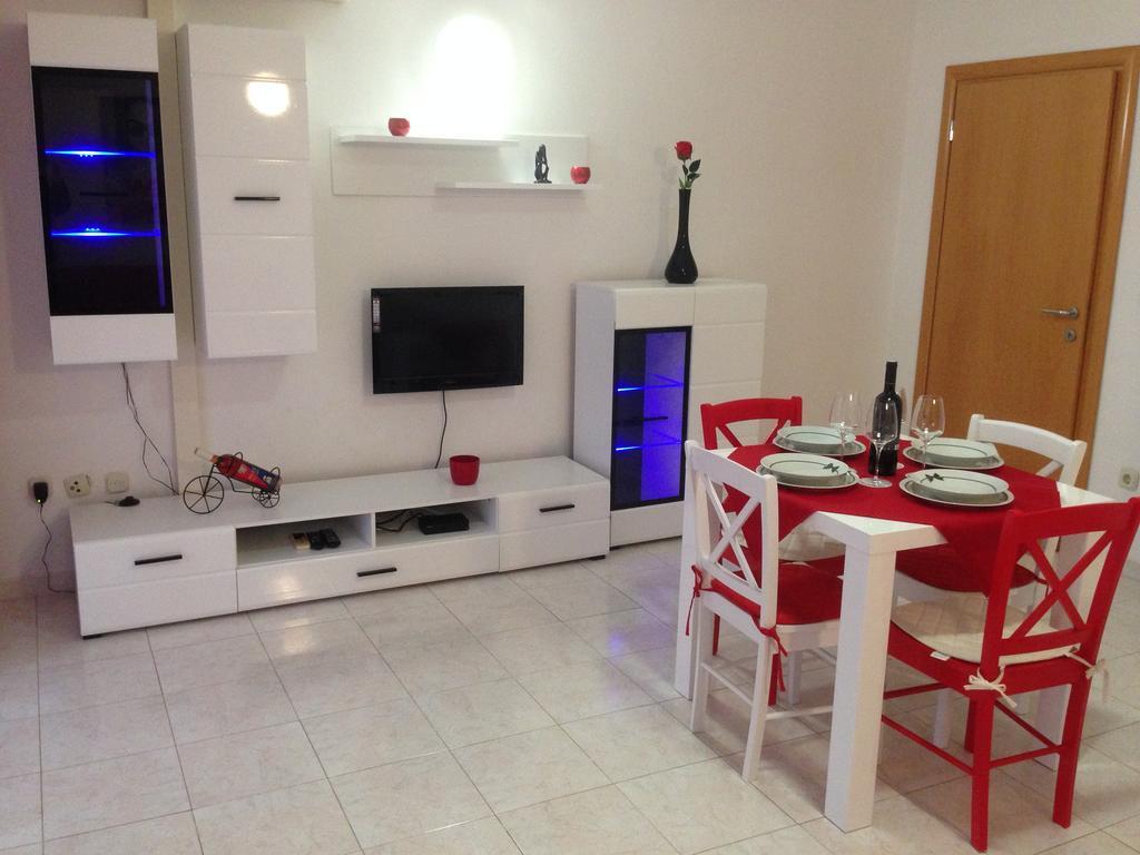 Villa Jasmin Бол Екстериор снимка