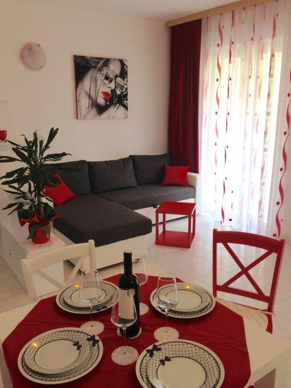 Villa Jasmin Бол Екстериор снимка